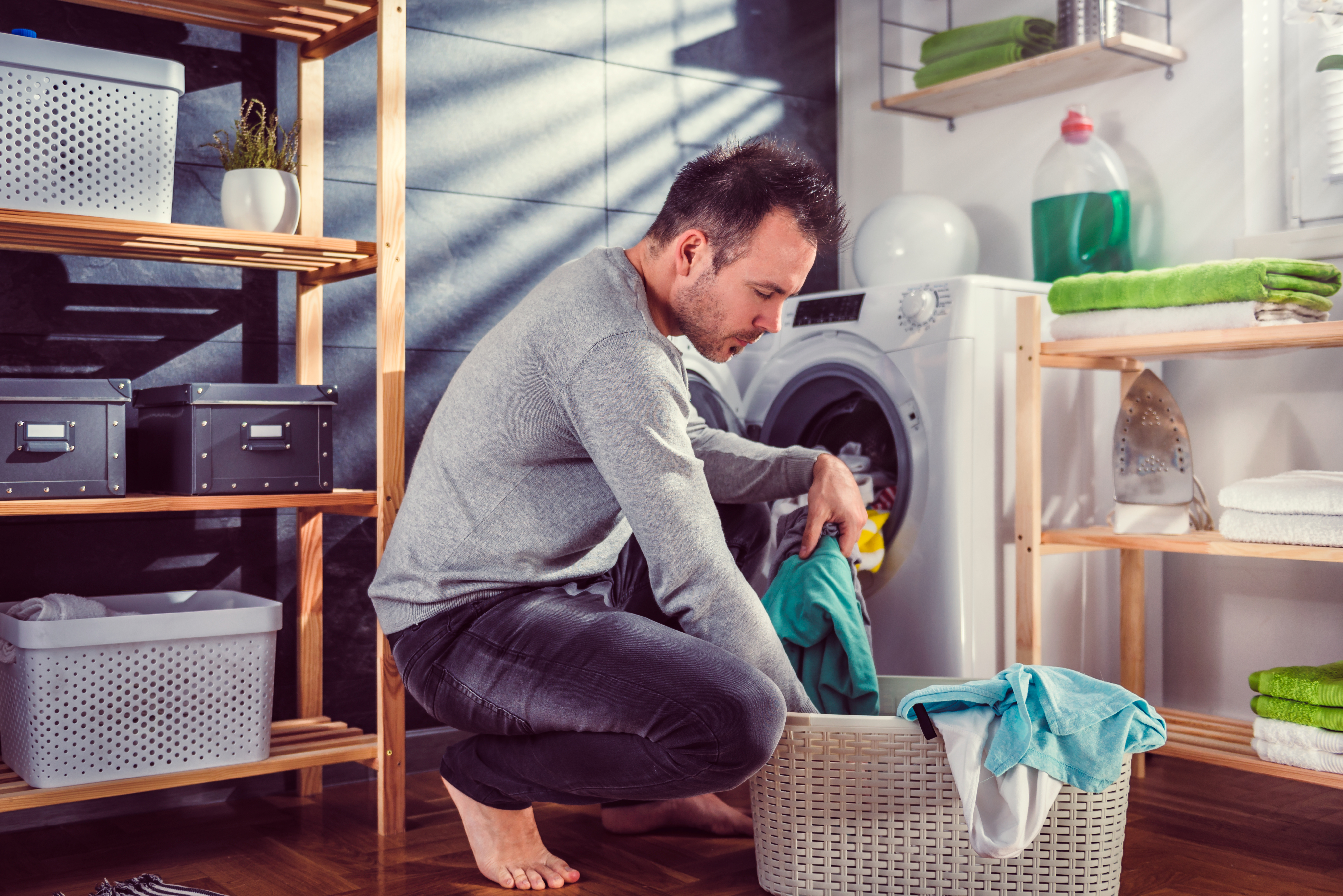 Tips for energy-efficient bathroom & utilities video